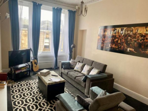 Paisley Pad Glasgow Gateway second floor flat